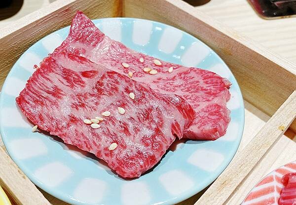 浜江燒肉│日本競標A5和牛整頭空運來台,和牛九宮格一頭入魂,一次品嘗九種部位,還有吃巧克力長大的日本巧克力翼板和牛,推薦吃過最厲害的和牛燒肉店,蘆洲燒肉推薦-35.jpg 浜江燒肉│日本競標A5和牛整頭空運來台,和牛九宮格一頭入魂,一次品嘗九種部位,還有吃巧克力長大的日本巧克力翼板和牛,推薦吃過最厲害的和牛燒肉店,蘆洲燒肉推薦-35.jpg