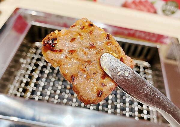 浜江燒肉│日本競標A5和牛整頭空運來台,和牛九宮格一頭入魂,一次品嘗九種部位,還有吃巧克力長大的日本巧克力翼板和牛,推薦吃過最厲害的和牛燒肉店,蘆洲燒肉推薦-73.jpg 浜江燒肉│日本競標A5和牛整頭空運來台,和牛九宮格一頭入魂,一次品嘗九種部位,還有吃巧克力長大的日本巧克力翼板和牛,推薦吃過最厲害的和牛燒肉店,蘆洲燒肉推薦-73.jpg