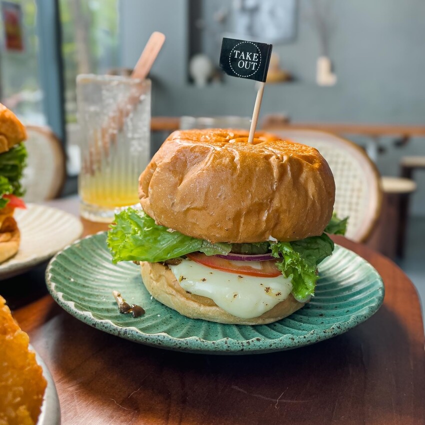 台北 內湖區 Takeout burger%26;cafe 漢堡 早午餐 貓咪 5.jpg