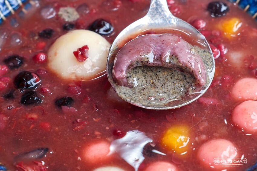 新北市新莊區【台北冰店】大碗公冰．甜品-新莊富國店，新北刨冰推薦！