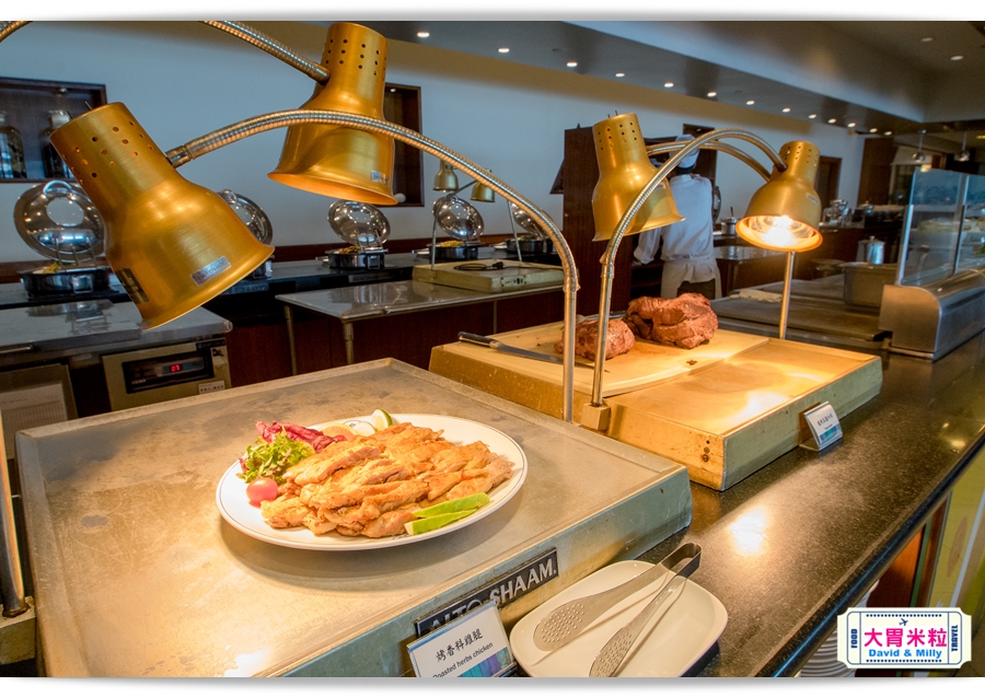 食尚Buffet月,吃到飽,高雄君鴻國際酒店,85百匯栢麗自助餐廳,招牌烤牛肉,蒙古烤肉,現點海鮮粥,精選主廚甜點,百樣餐點無限續盤 - 大胃米粒 DAVID & MILLY