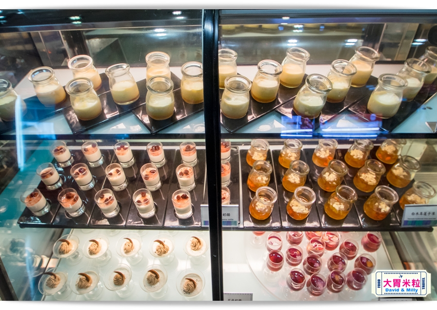 食尚Buffet月,吃到飽,高雄君鴻國際酒店,85百匯栢麗自助餐廳,招牌烤牛肉,蒙古烤肉,現點海鮮粥,精選主廚甜點,百樣餐點無限續盤 - 大胃米粒 DAVID & MILLY