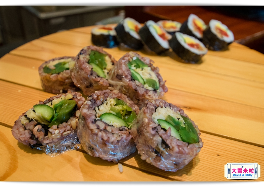 食尚Buffet月,吃到飽,高雄君鴻國際酒店,85百匯栢麗自助餐廳,招牌烤牛肉,蒙古烤肉,現點海鮮粥,精選主廚甜點,百樣餐點無限續盤 - 大胃米粒 DAVID & MILLY