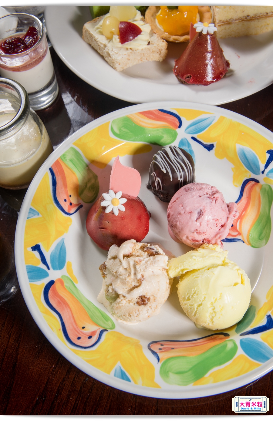 食尚Buffet月,吃到飽,高雄君鴻國際酒店,85百匯栢麗自助餐廳,招牌烤牛肉,蒙古烤肉,現點海鮮粥,精選主廚甜點,百樣餐點無限續盤 - 大胃米粒 DAVID & MILLY