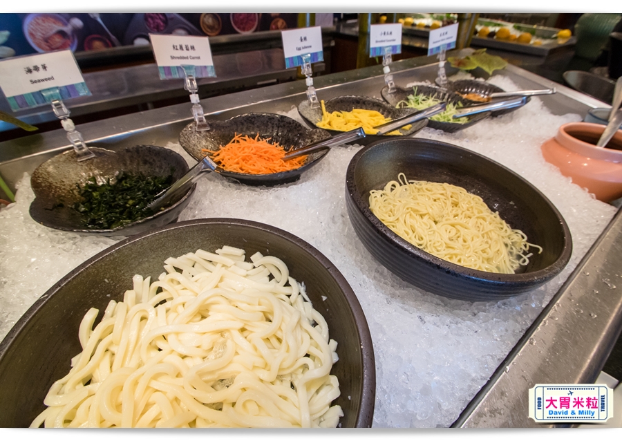 食尚Buffet月,吃到飽,高雄君鴻國際酒店,85百匯栢麗自助餐廳,招牌烤牛肉,蒙古烤肉,現點海鮮粥,精選主廚甜點,百樣餐點無限續盤 - 大胃米粒 DAVID & MILLY