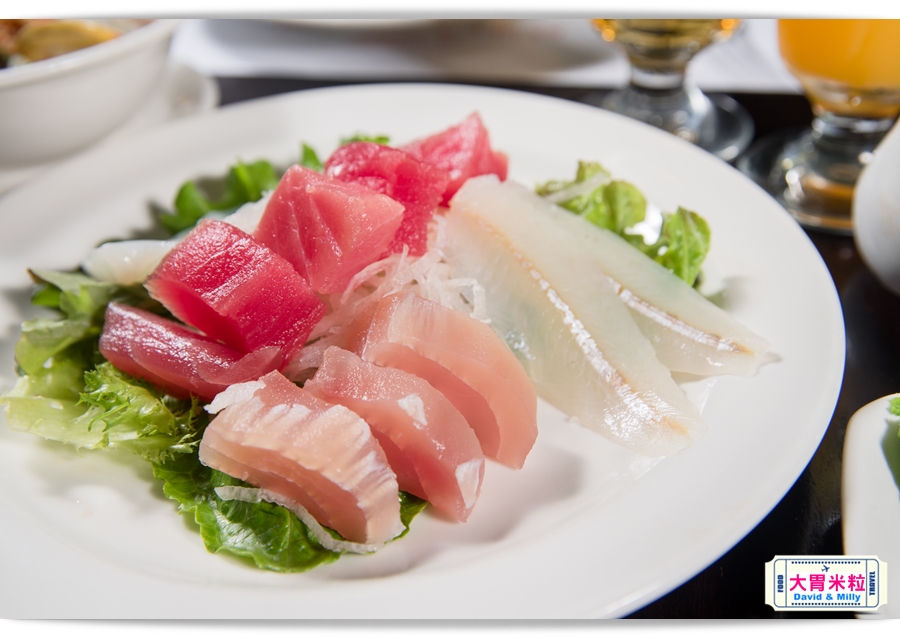 食尚Buffet月,吃到飽,高雄君鴻國際酒店,85百匯栢麗自助餐廳,招牌烤牛肉,蒙古烤肉,現點海鮮粥,精選主廚甜點,百樣餐點無限續盤 - 大胃米粒 DAVID & MILLY