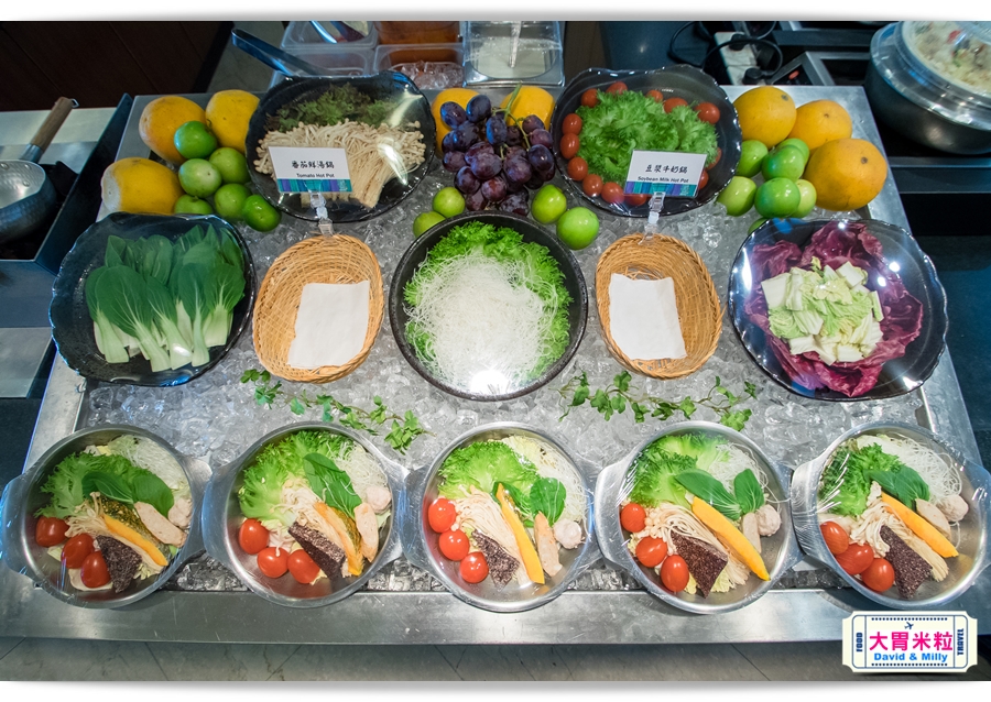 食尚Buffet月,吃到飽,高雄君鴻國際酒店,85百匯栢麗自助餐廳,招牌烤牛肉,蒙古烤肉,現點海鮮粥,精選主廚甜點,百樣餐點無限續盤 - 大胃米粒 DAVID & MILLY