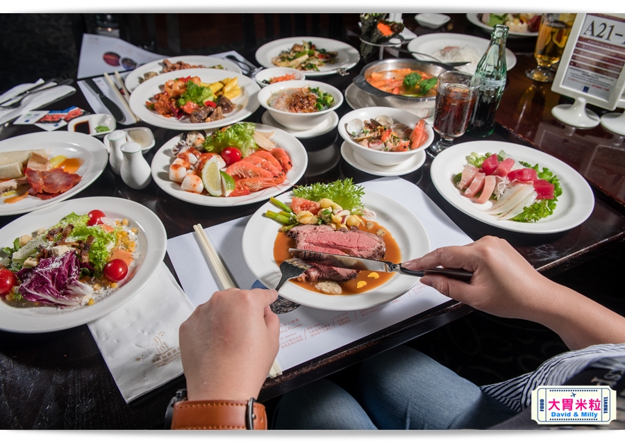 食尚Buffet月,吃到飽,高雄君鴻國際酒店,85百匯栢麗自助餐廳,招牌烤牛肉,蒙古烤肉,現點海鮮粥,精選主廚甜點,百樣餐點無限續盤 - 大胃米粒 DAVID & MILLY
