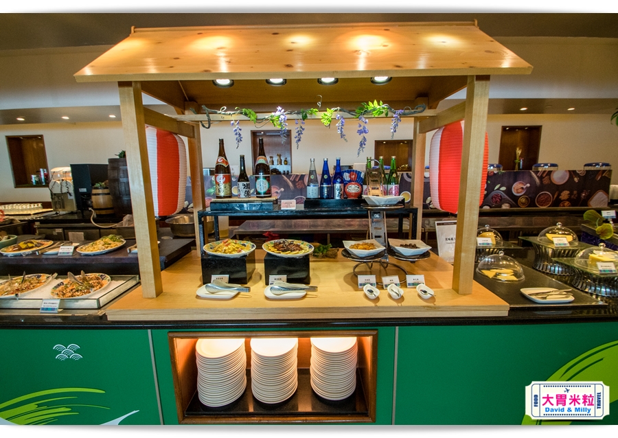 食尚Buffet月,吃到飽,高雄君鴻國際酒店,85百匯栢麗自助餐廳,招牌烤牛肉,蒙古烤肉,現點海鮮粥,精選主廚甜點,百樣餐點無限續盤 - 大胃米粒 DAVID & MILLY