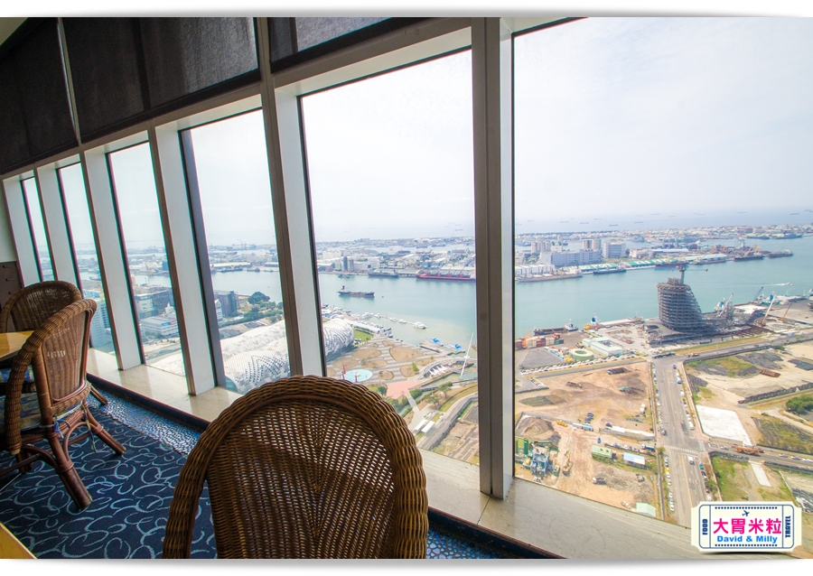 食尚Buffet月,吃到飽,高雄君鴻國際酒店,85百匯栢麗自助餐廳,招牌烤牛肉,蒙古烤肉,現點海鮮粥,精選主廚甜點,百樣餐點無限續盤 - 大胃米粒 DAVID & MILLY