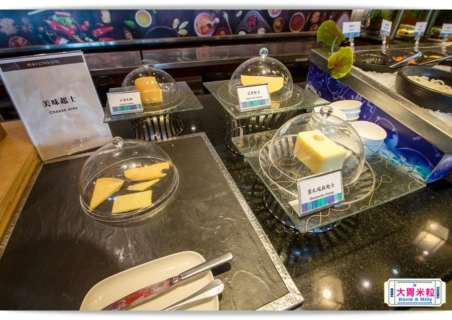 食尚Buffet月,吃到飽,高雄君鴻國際酒店,85百匯栢麗自助餐廳,招牌烤牛肉,蒙古烤肉,現點海鮮粥,精選主廚甜點,百樣餐點無限續盤 - 大胃米粒 DAVID & MILLY