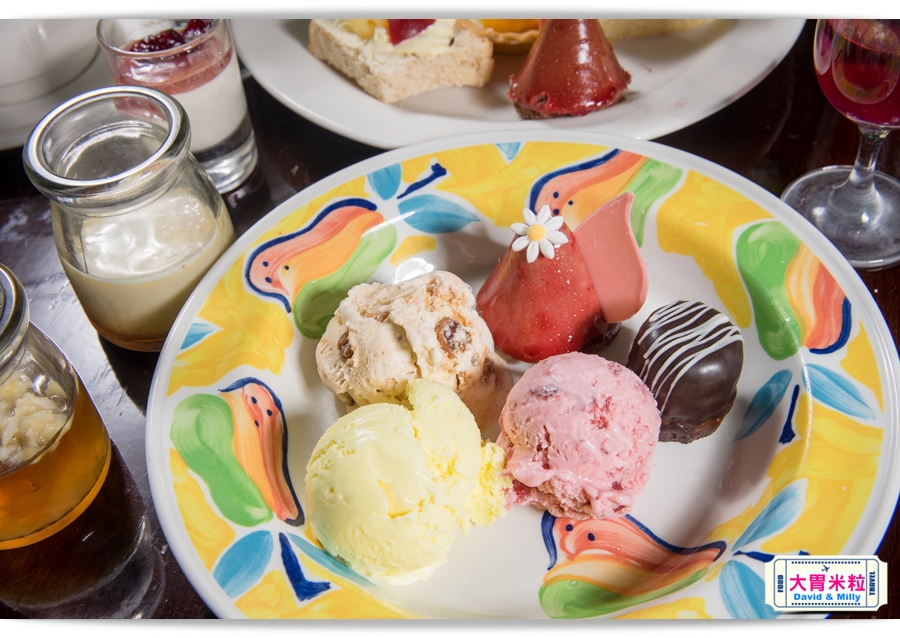 食尚Buffet月,吃到飽,高雄君鴻國際酒店,85百匯栢麗自助餐廳,招牌烤牛肉,蒙古烤肉,現點海鮮粥,精選主廚甜點,百樣餐點無限續盤 - 大胃米粒 DAVID & MILLY