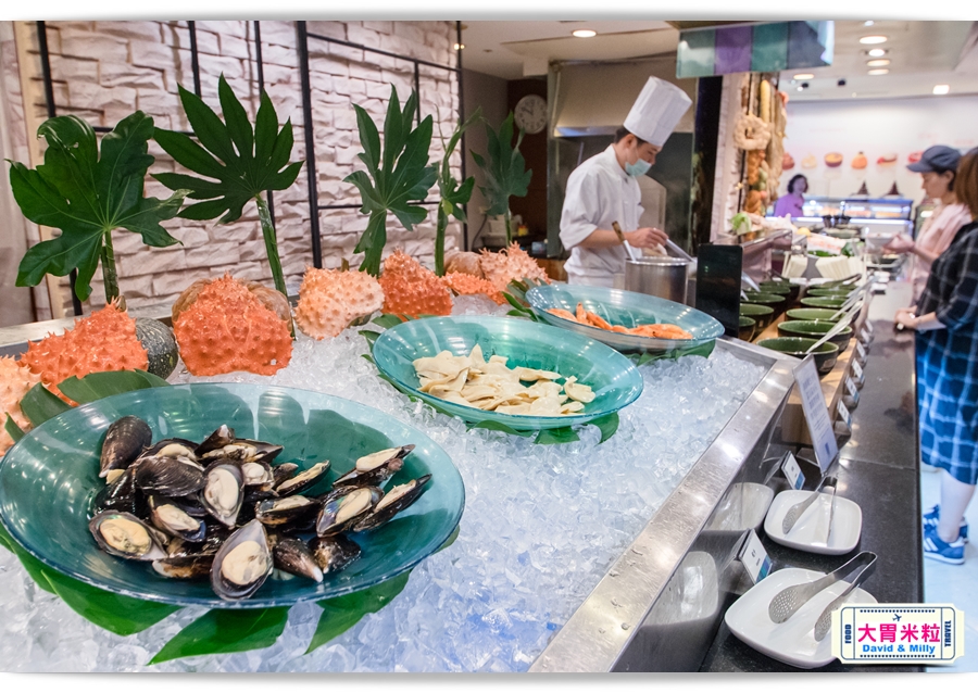 食尚Buffet月,吃到飽,高雄君鴻國際酒店,85百匯栢麗自助餐廳,招牌烤牛肉,蒙古烤肉,現點海鮮粥,精選主廚甜點,百樣餐點無限續盤 - 大胃米粒 DAVID & MILLY