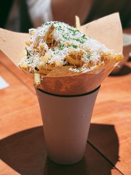 台北市松山區松山區美食-----氣氛輕鬆餐點美味的小酒館莉莉可可LilyCoco