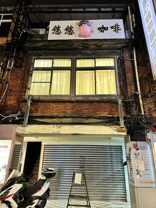 悠悠龍貓咖啡。全台唯一一間龍貓咖啡廳，龍貓卡通本尊活跳跳現身