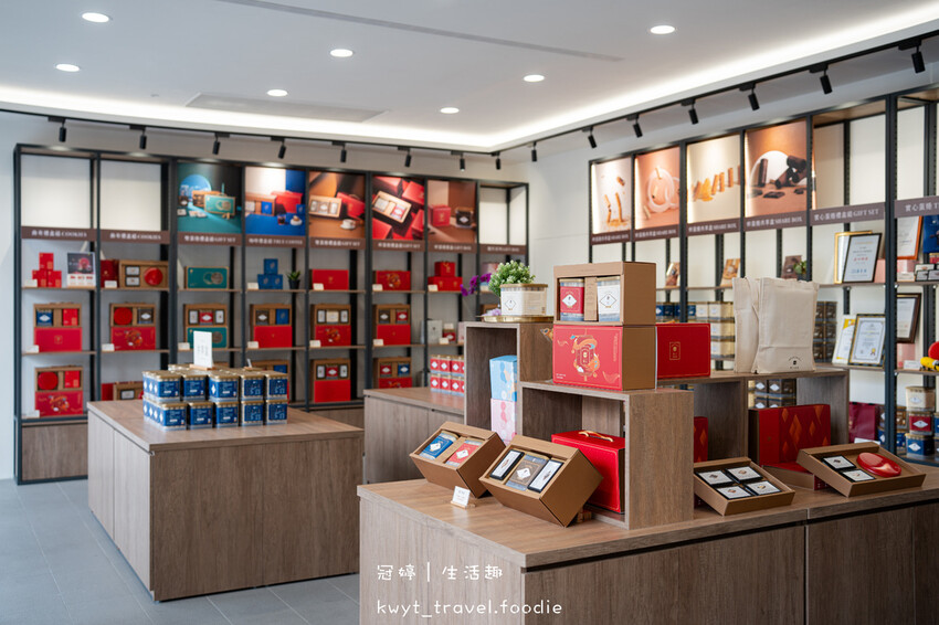 【實心蛋捲左營門市】醇濃爆餡蛋捲免費吃！高雄伴手禮，質感空間