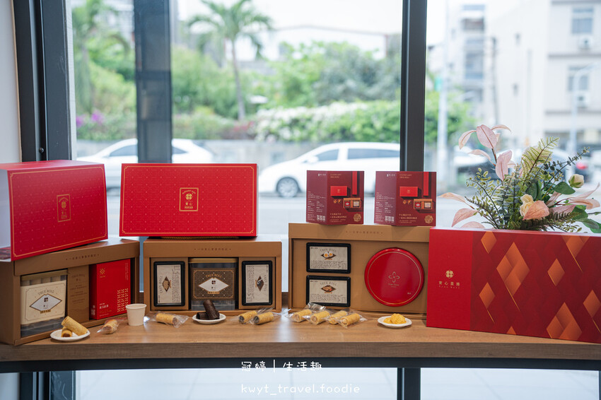 【實心蛋捲左營門市】醇濃爆餡蛋捲免費吃！高雄伴手禮，質感空間