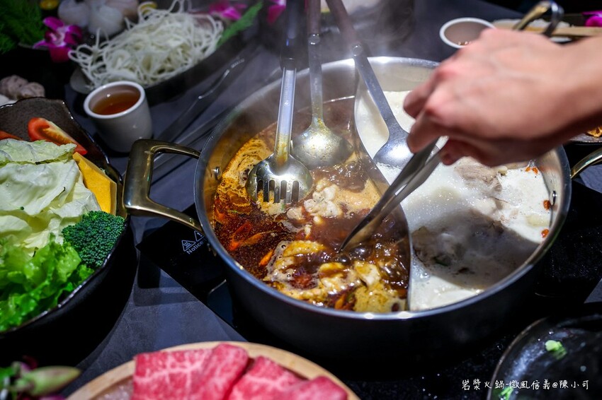 台北市信義區【台北火鍋】岩漿火鍋微風信義店，麻辣鴨血豆腐免費續！捷運市政府美食