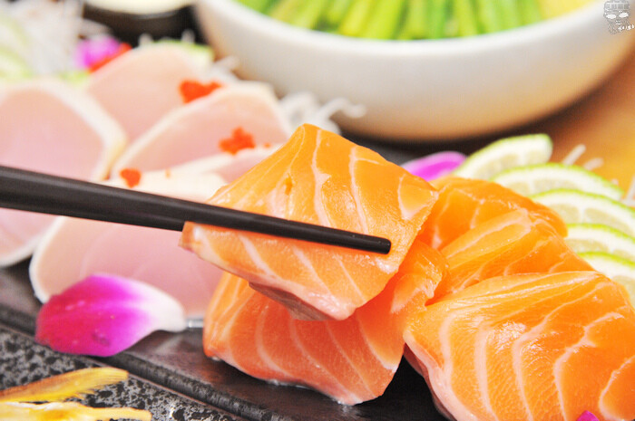 猛 海鮮燒烤番屋！傳說中的生猛海鮮料理，在台中市區重現，鮮蚵