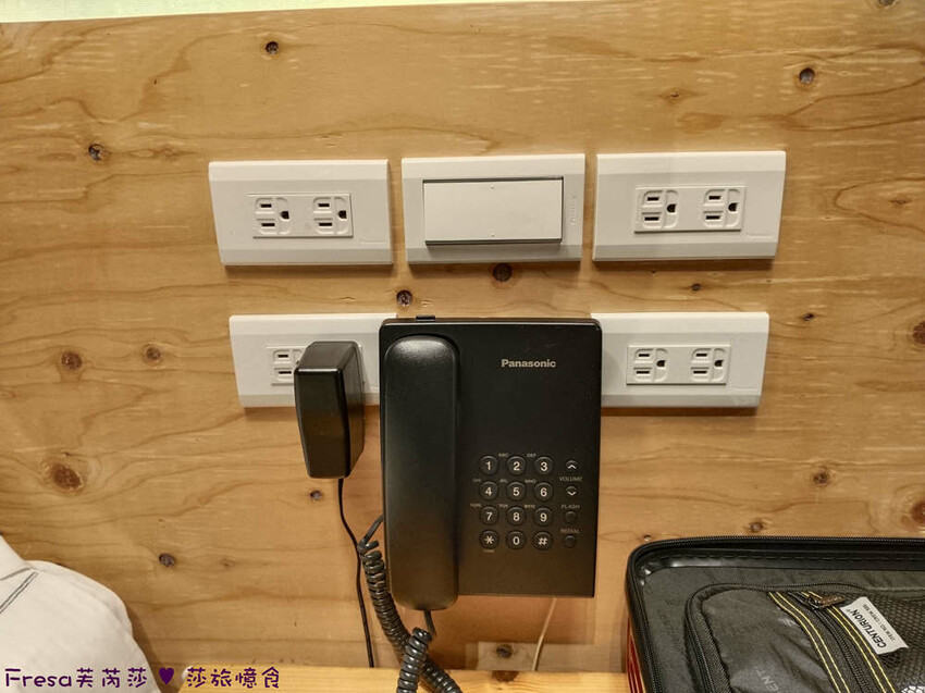 台中市西區台中飯店【嬉行旅】草悟道人氣森林系渡假飯店.綠植大廳拍好拍滿.獨特的陽台衛浴空間│勤美誠品│審計新村