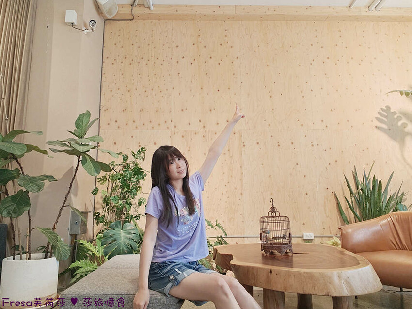 台中市西區台中飯店【嬉行旅】草悟道人氣森林系渡假飯店.綠植大廳拍好拍滿.獨特的陽台衛浴空間│勤美誠品│審計新村