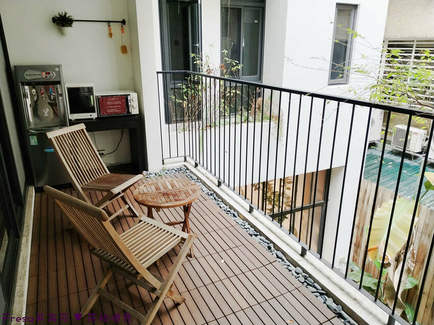 台中市西區台中飯店【嬉行旅】草悟道人氣森林系渡假飯店.綠植大廳拍好拍滿.獨特的陽台衛浴空間│勤美誠品│審計新村