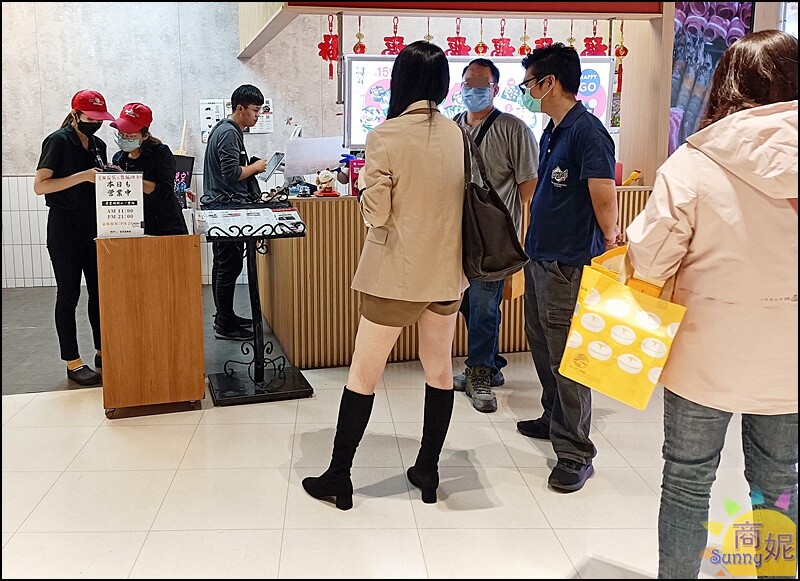 築崎火鍋。台中吃到飽火烤兩吃220元起!海陸吃到飽太享受.還有糖葫蘆烤串也太可愛了-商妮吃喝遊樂