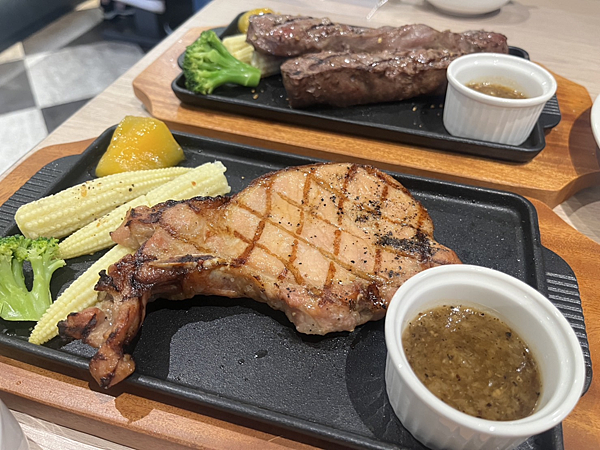 【桃園美食】中壢新開幕熟成牛排推薦|主餐超平價只要290元起