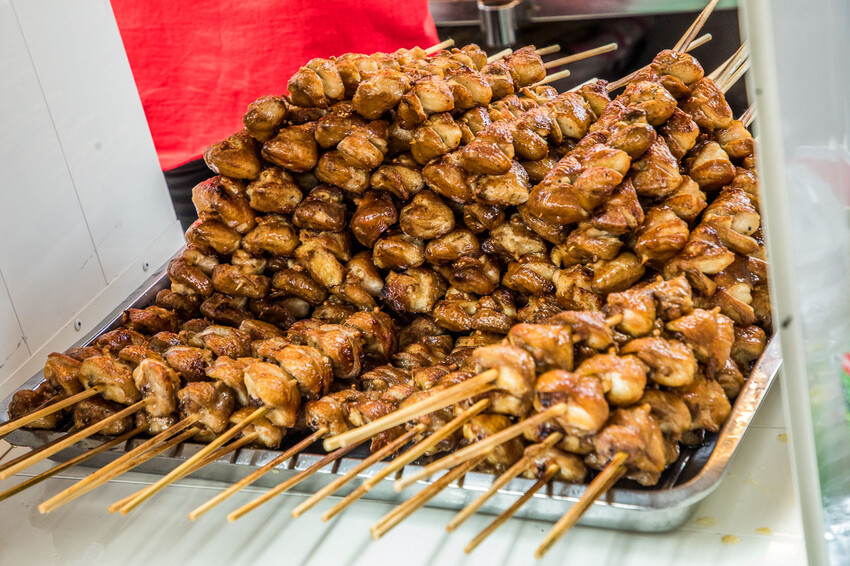 深坑老街！芭樂嬌七里香，極品烤雞屁股，大排長龍的必吃美味，錯過可惜