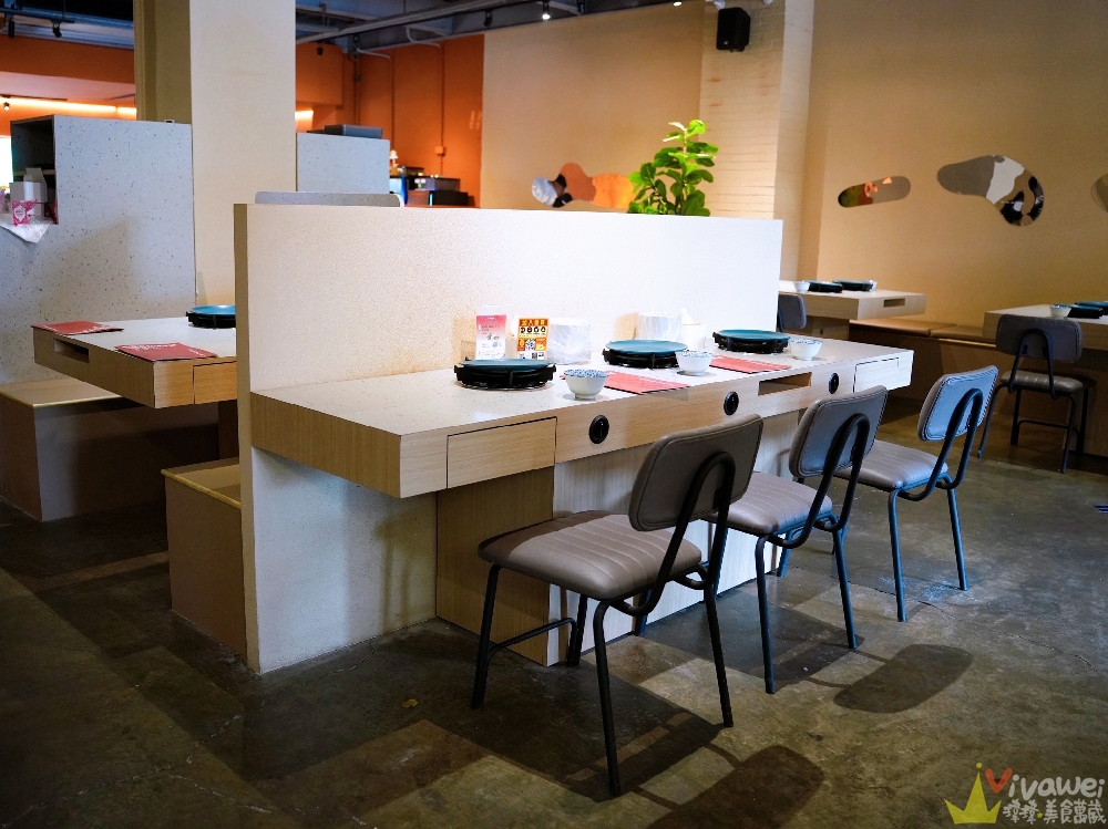 【月團圓雞湯火鍋】火鍋控必收!2025全新裝潢自助吧大升級!個人獨享鴛鴦鍋~蔬菜品項豐富~高品質鍋物專賣!