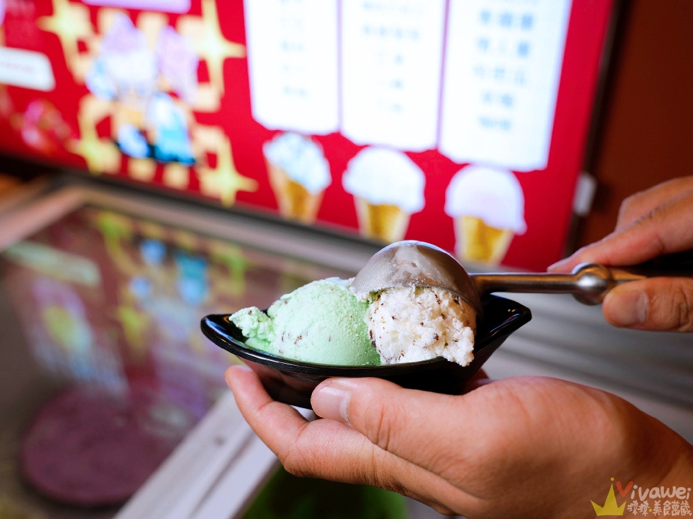 【月團圓雞湯火鍋】火鍋控必收!2025全新裝潢自助吧大升級!個人獨享鴛鴦鍋~蔬菜品項豐富~高品質鍋物專賣!