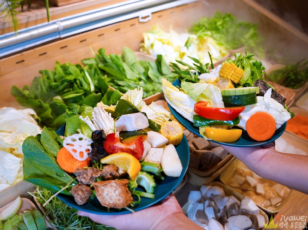 【月團圓雞湯火鍋】火鍋控必收!2025全新裝潢自助吧大升級!個人獨享鴛鴦鍋~蔬菜品項豐富~高品質鍋物專賣!