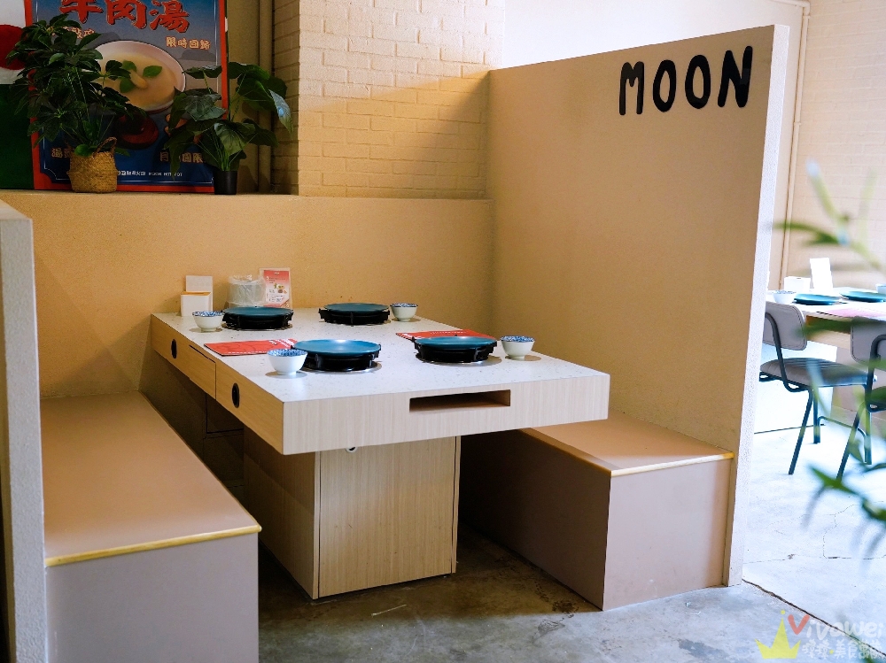 【月團圓雞湯火鍋】火鍋控必收!2025全新裝潢自助吧大升級!個人獨享鴛鴦鍋~蔬菜品項豐富~高品質鍋物專賣!