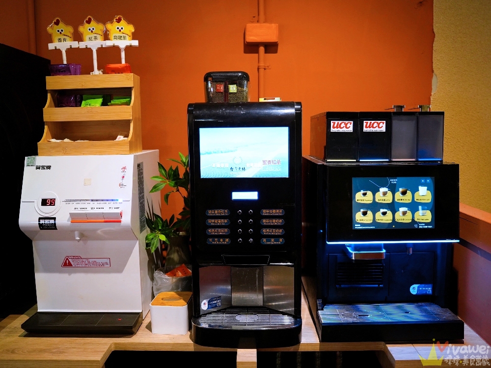 【月團圓雞湯火鍋】火鍋控必收!2025全新裝潢自助吧大升級!個人獨享鴛鴦鍋~蔬菜品項豐富~高品質鍋物專賣!