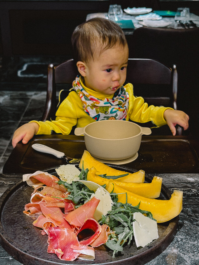 高雄市前金區A-GRILL牛排餐酒館 x 乾式熟成牛排新地標 | 慶生約會首選