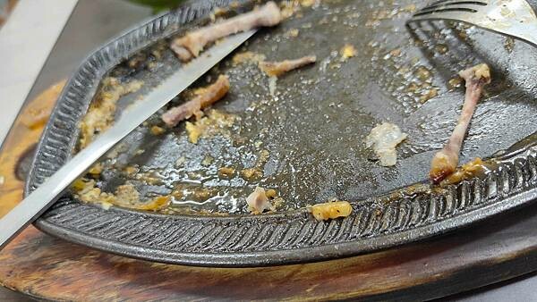 新北市板橋區超讚牛排館|CP值爆表!好吃便宜又超厚的平價牛排