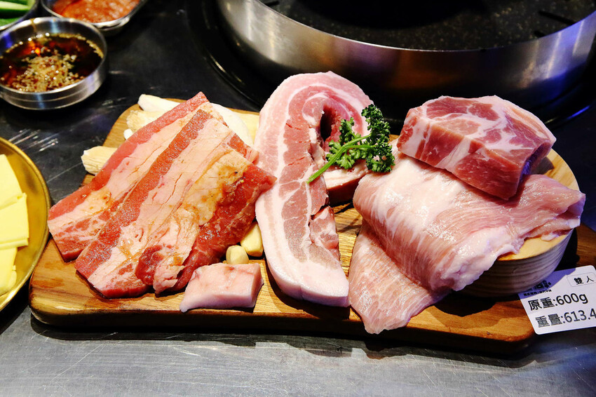 王品全新韓式燒肉品牌，金咕韓式原塊烤肉插旗西門町！主打豬五花