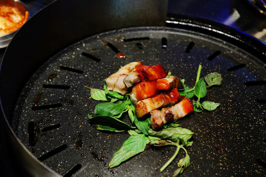 王品全新韓式燒肉品牌，金咕韓式原塊烤肉插旗西門町！主打豬五花