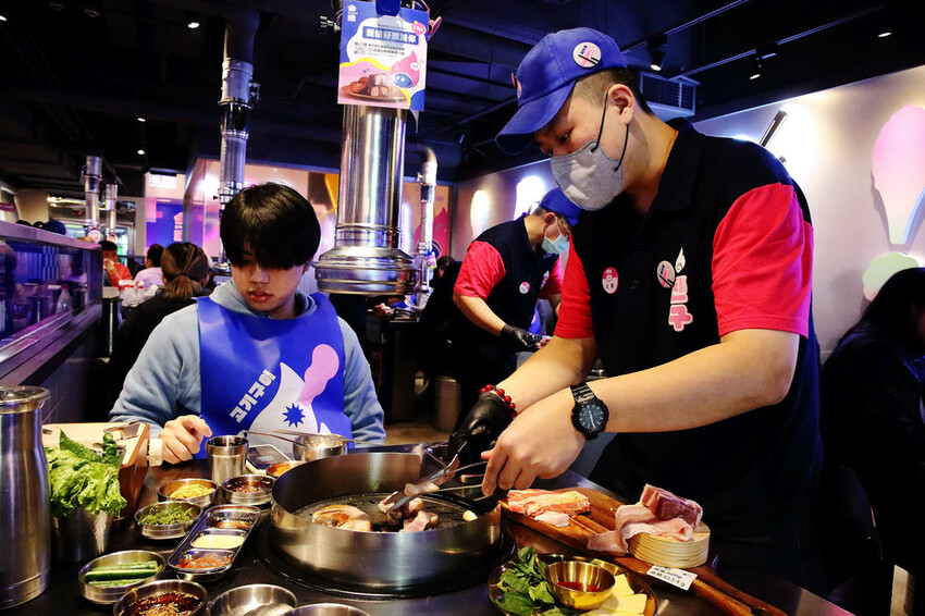 王品全新韓式燒肉品牌，金咕韓式原塊烤肉插旗西門町！主打豬五花