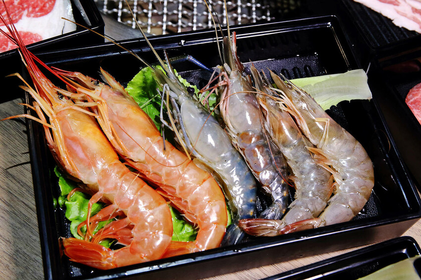 桃園最強「燒肉吃到飽」來中壢插旗啦！赤富士日式無煙燒肉鍋物-