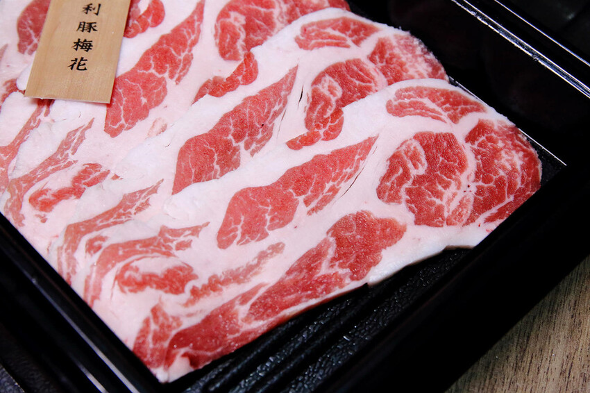 桃園最強「燒肉吃到飽」來中壢插旗啦！赤富士日式無煙燒肉鍋物-