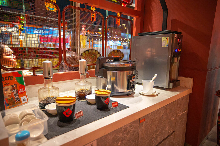 小媳婦鐵鍋燉台中旗艦店