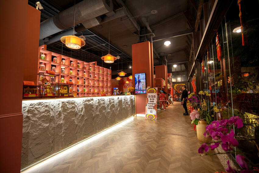 小媳婦鐵鍋燉台中旗艦店