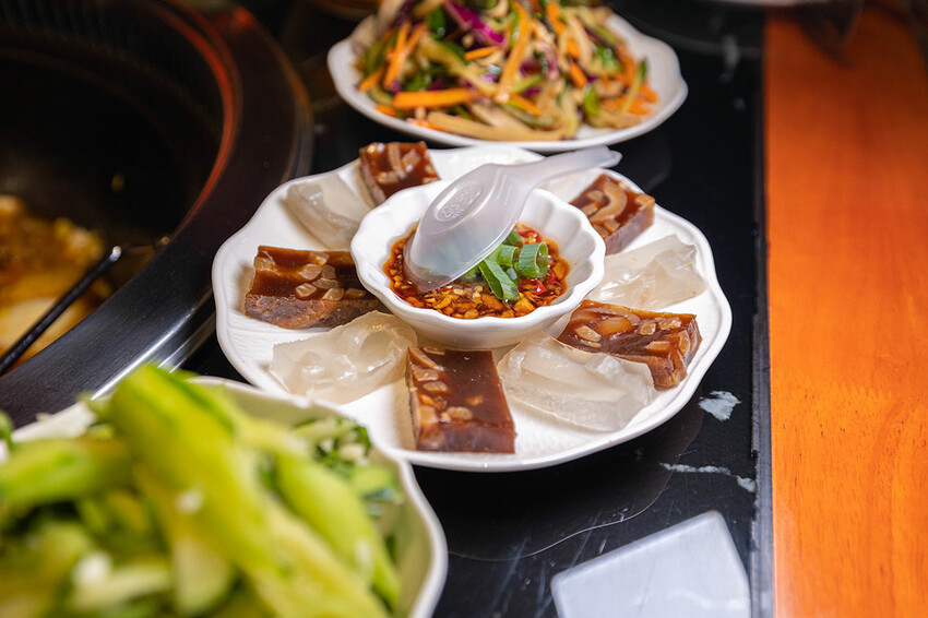 小媳婦鐵鍋燉台中旗艦店