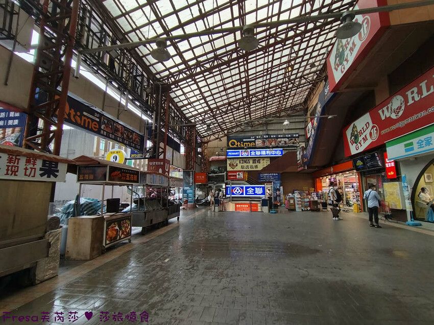 新北市三重區新北飯店【台北薇米商旅】台北橋捷運站走５分鐘.高樓遼闊日夜城景.樓下就有超商全聯電影院│三重飯店│天台影城│新北住宿