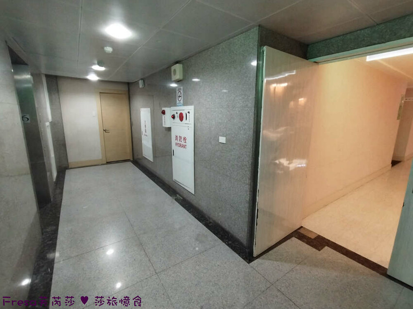 新北市三重區新北飯店【台北薇米商旅】台北橋捷運站走５分鐘.高樓遼闊日夜城景.樓下就有超商全聯電影院│三重飯店│天台影城│新北住宿