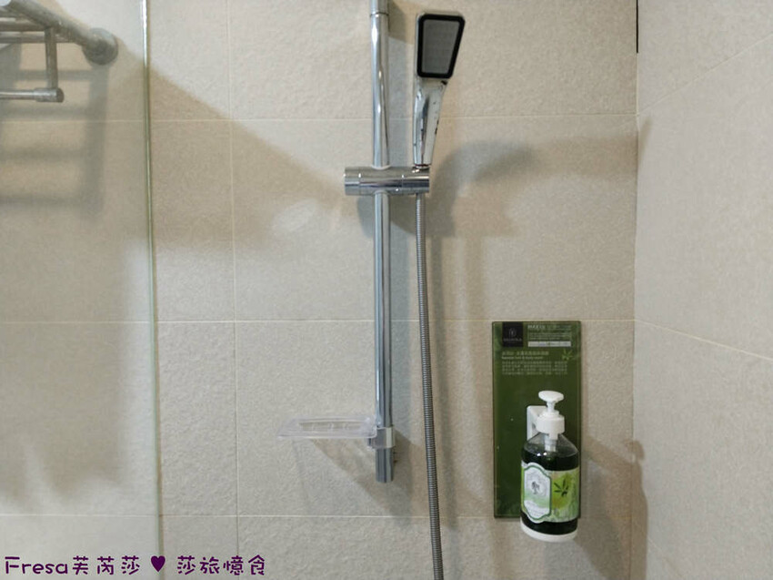 新北市三重區新北飯店【台北薇米商旅】台北橋捷運站走５分鐘.高樓遼闊日夜城景.樓下就有超商全聯電影院│三重飯店│天台影城│新北住宿