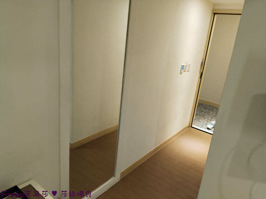 新北市三重區新北飯店【台北薇米商旅】台北橋捷運站走５分鐘.高樓遼闊日夜城景.樓下就有超商全聯電影院│三重飯店│天台影城│新北住宿