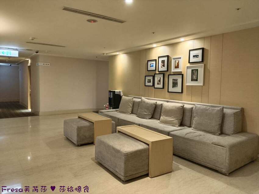 新北市三重區新北飯店【台北薇米商旅】台北橋捷運站走５分鐘.高樓遼闊日夜城景.樓下就有超商全聯電影院│三重飯店│天台影城│新北住宿