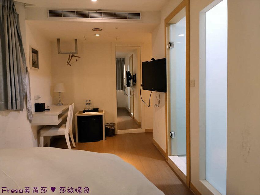 新北市三重區新北飯店【台北薇米商旅】台北橋捷運站走５分鐘.高樓遼闊日夜城景.樓下就有超商全聯電影院│三重飯店│天台影城│新北住宿